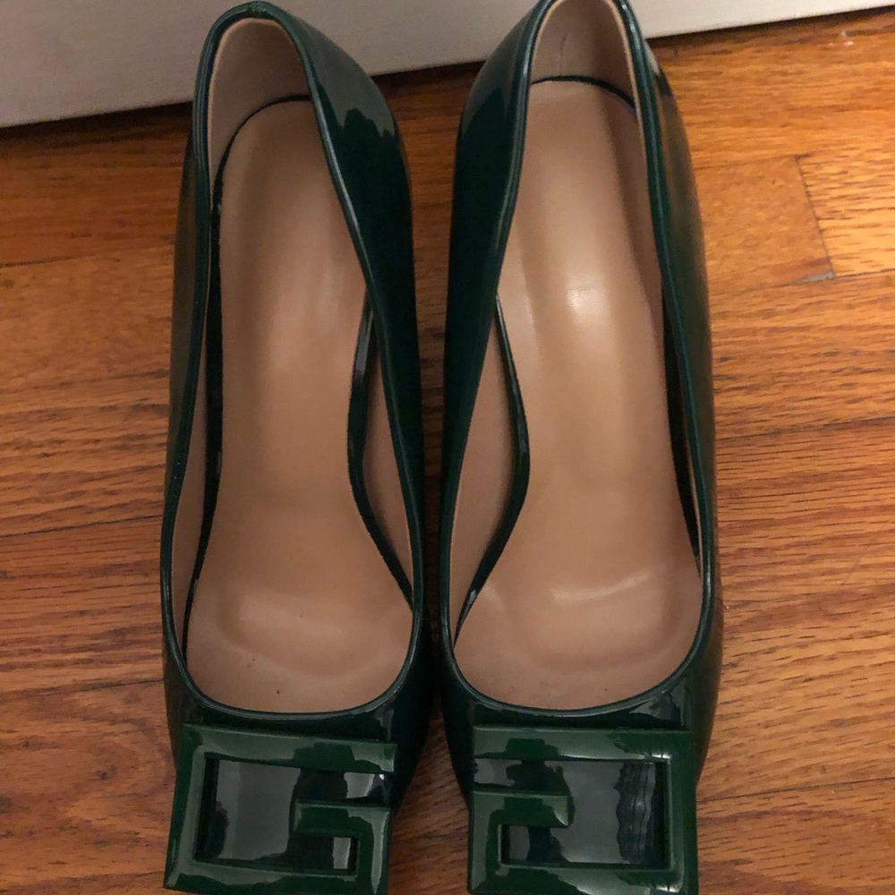 Elegant Green Patent Leather Pumps - Picture 5 of 5